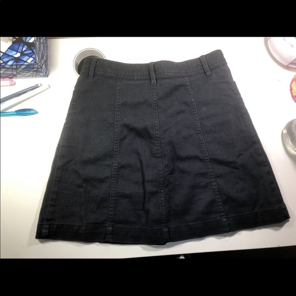 H and m black skirt - Picture 3 of 4
